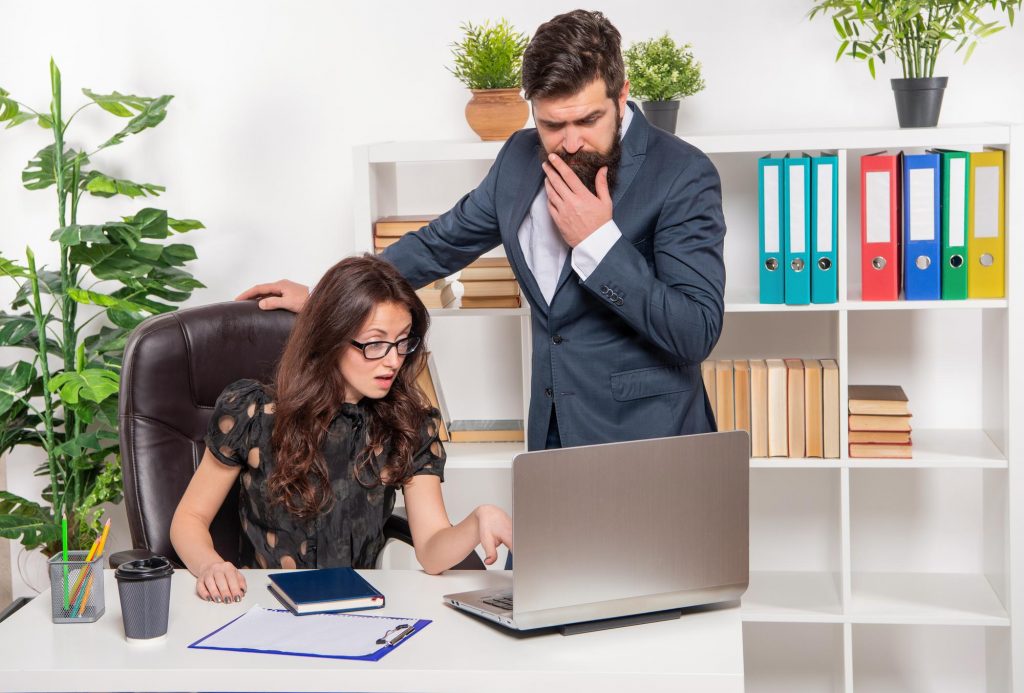 Kündigung oder Aufhebungsvertrag – was ist besser für Arbeitnehmer?